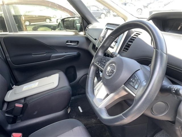 Nissan SERENA 2017 7773772-7