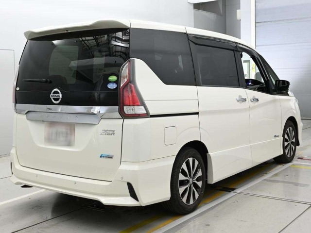 Nissan SERENA 2017 7773812-1