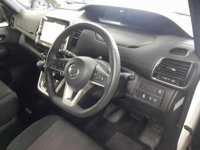 Nissan SERENA 2019 7773815-9