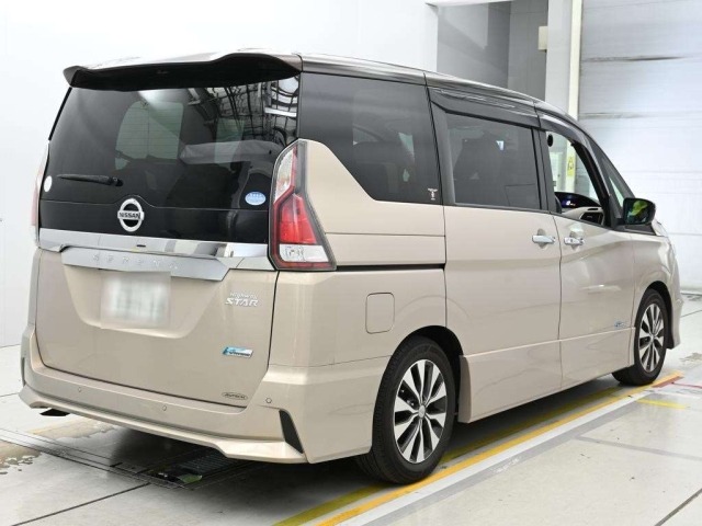 Nissan SERENA 2017 7773817-1