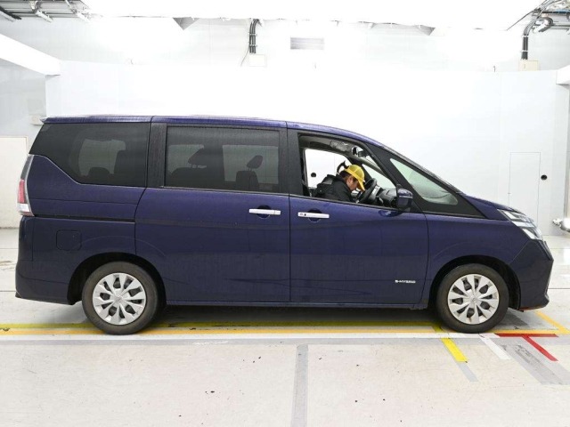Nissan SERENA 2022 7773819-3