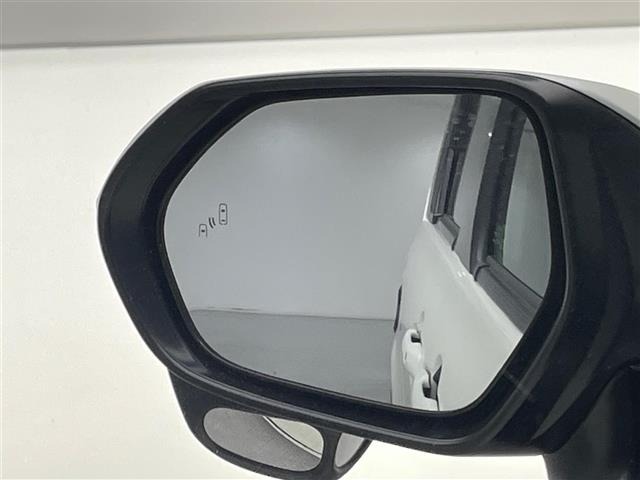 Toyota SIENTA 2023 7768479-11