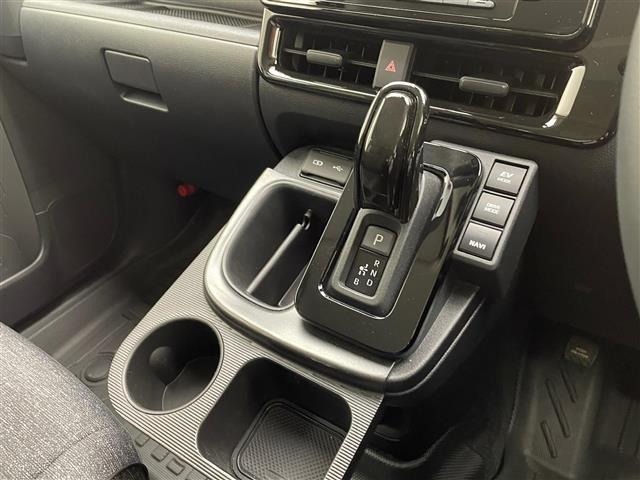 Toyota SIENTA 2023 7768479-7