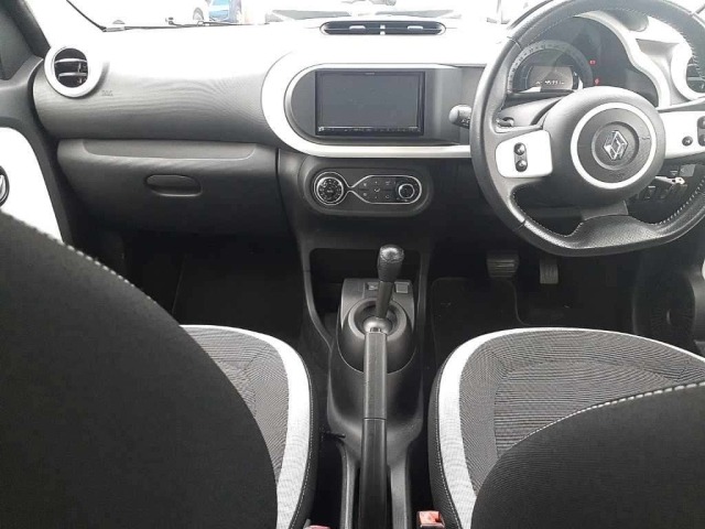 Renault TWINGO 2019 7749042-9