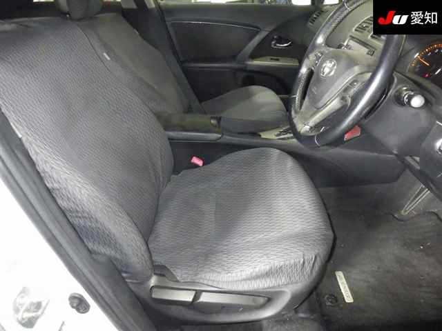 Toyota AVENSIS WAGON 2012 7825717-6