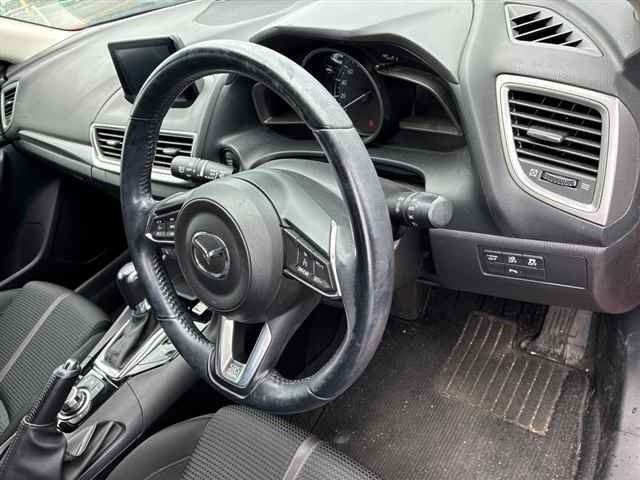 Mazda AXELA 2018 7776011-3