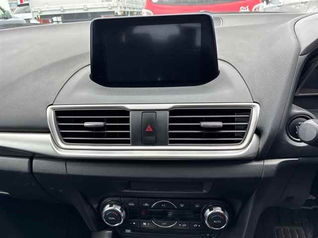 Mazda AXELA 2018 7776011-6