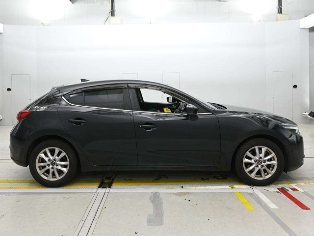Mazda AXELA 2017 7776049-3