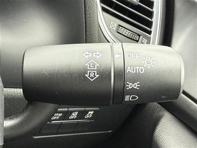 Mazda AXELA 2017 7776282-10