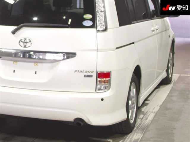 Toyota ISIS 2011 7825262-8