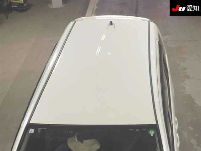 Toyota ISIS 2011 7825262-9