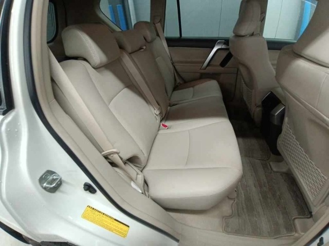 Toyota LAND CRUISER PRADO 2023 7777832-12