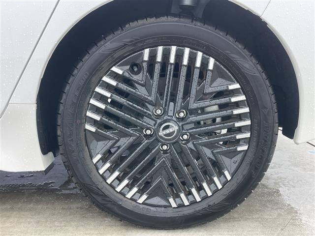 Nissan LEAF 2025 7774033-12