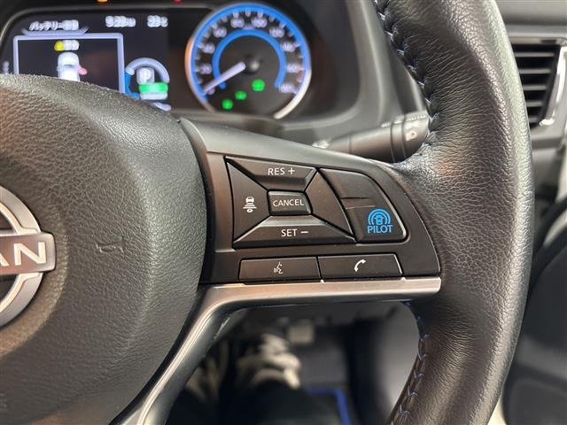 Nissan LEAF 2022 7774036-1