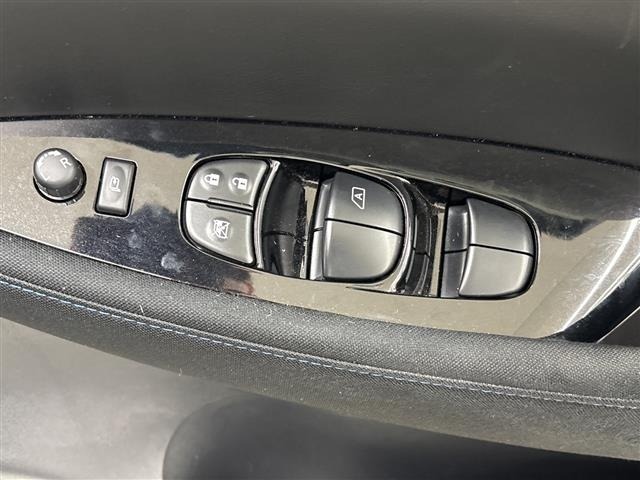 Nissan LEAF 2022 7774036-2