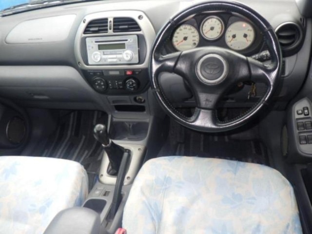 Toyota RAV4 2001 7826058-3