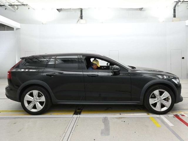 Volvo V60 2019 7774249-3