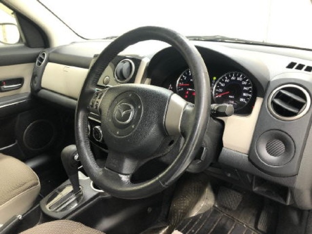 Mazda VERISA 2011 7775858-5