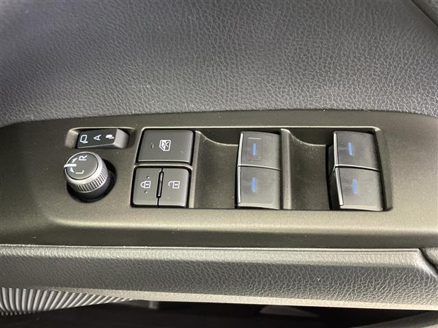 Toyota CAMRY 2023 7834309-6