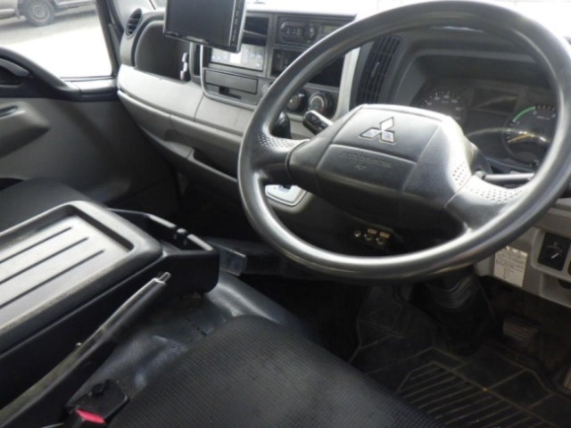 Mitsubishi CANTER 2017 7833116-3
