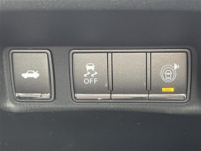 Nissan CIMA 2012 7839158-9