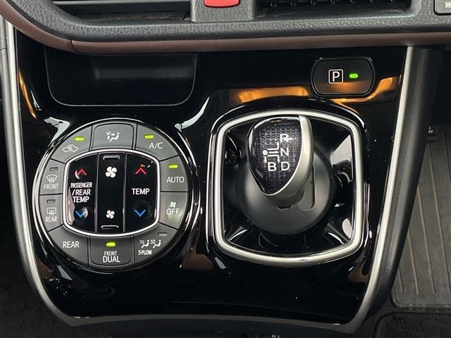 Toyota ESQUIRE 2016 7844739-10