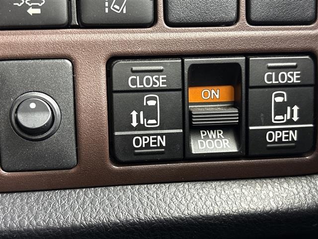 Toyota ESQUIRE 2018 7844785-1