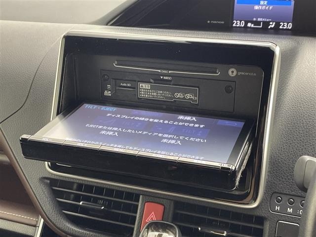 Toyota ESQUIRE 2018 7844807-1