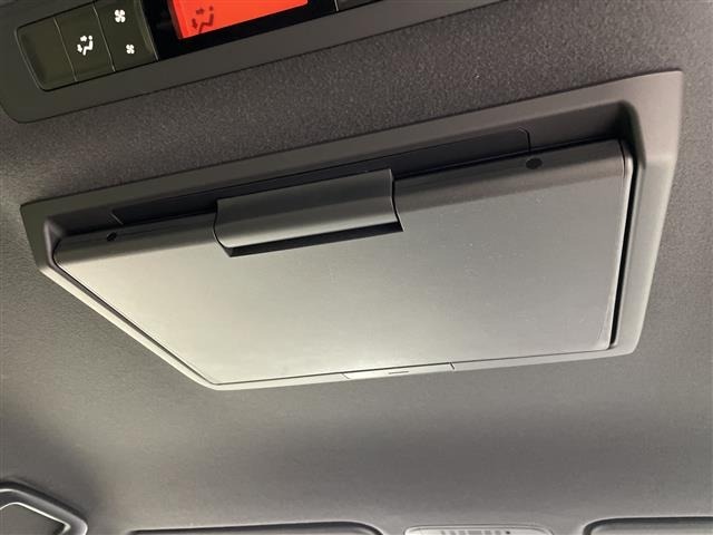 Toyota ESQUIRE 2018 7844809-1