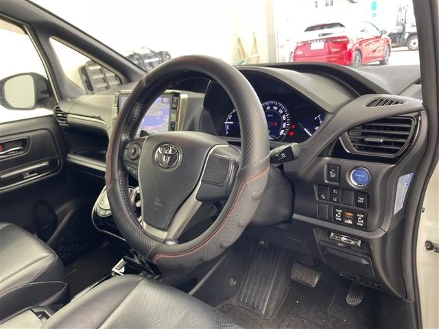 Toyota ESQUIRE 2018 7844822-1