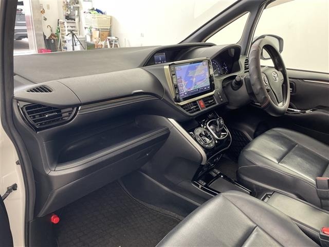 Toyota ESQUIRE 2018 7844822-8