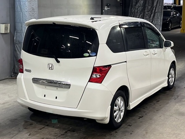 Honda FREED 2011 7832500-5