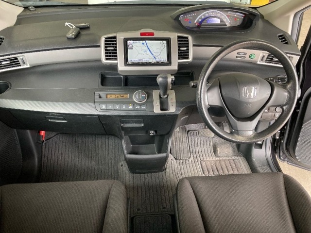 Honda FREED 2012 7832519-3
