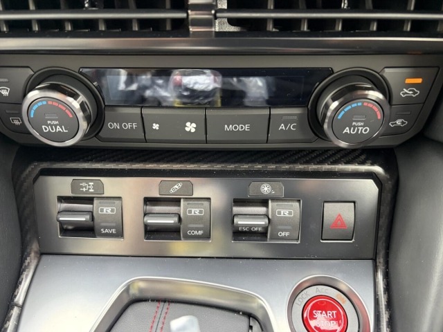 Nissan GT-R 2025 7837798-16