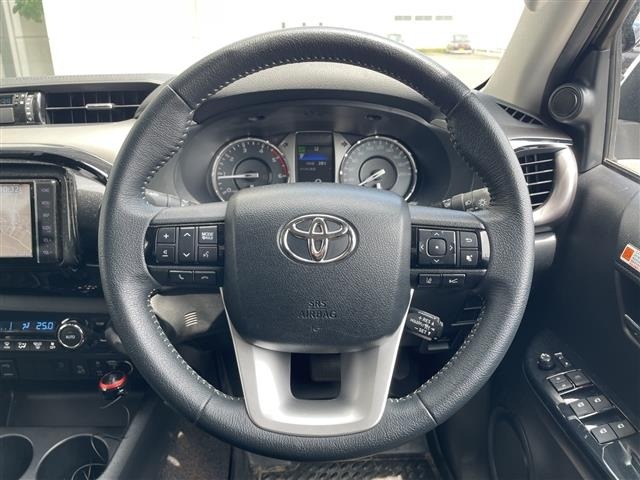 Toyota HILUX 2021 7826421-3