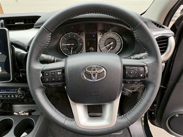 Toyota HILUX 2023 7826422-21