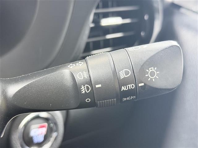 Toyota HILUX 2022 7826423-2