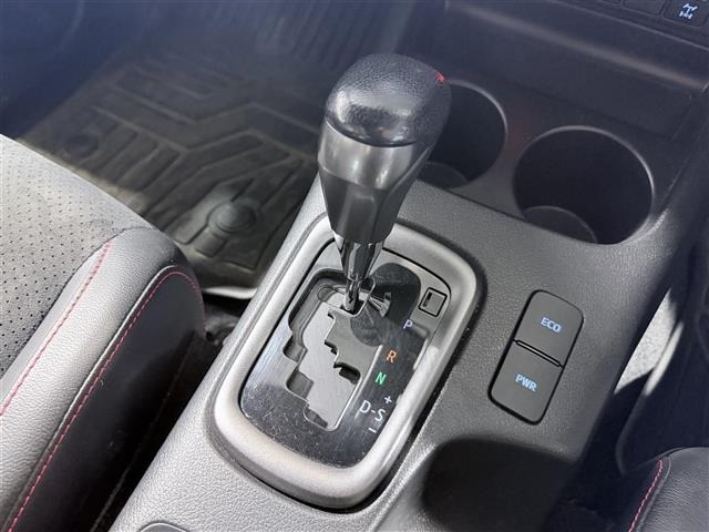 Toyota HILUX 2022 7826423-4