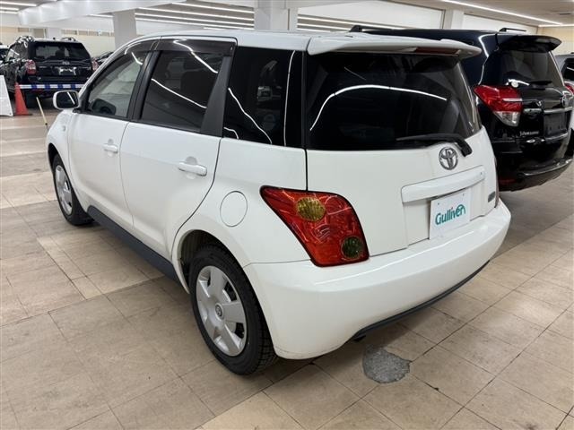Toyota IST 2003 7836490-1