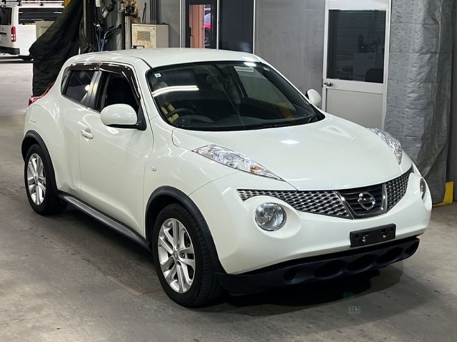 Nissan JUKE 2011 7840907-4
