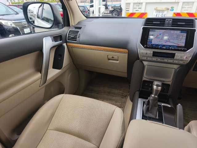 Toyota LAND CRUISER PRADO 2023 7844109-10