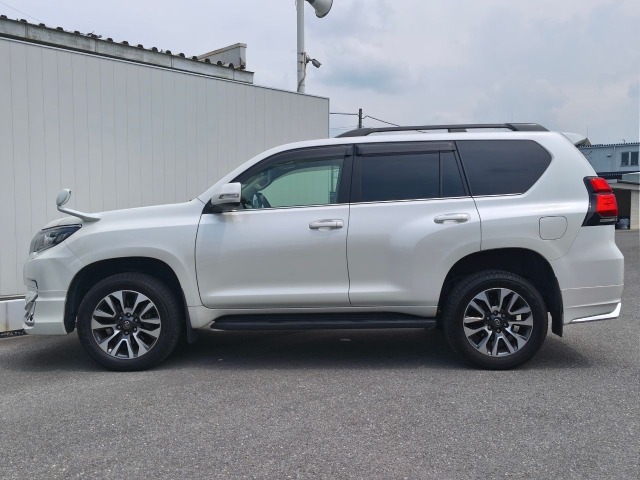 Toyota LAND CRUISER PRADO 2023 7844109-27