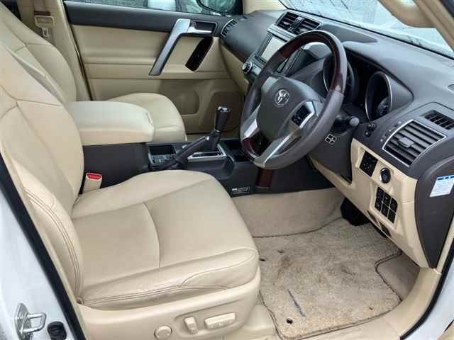 Toyota LAND CRUISER PRADO 2015 7844336-7