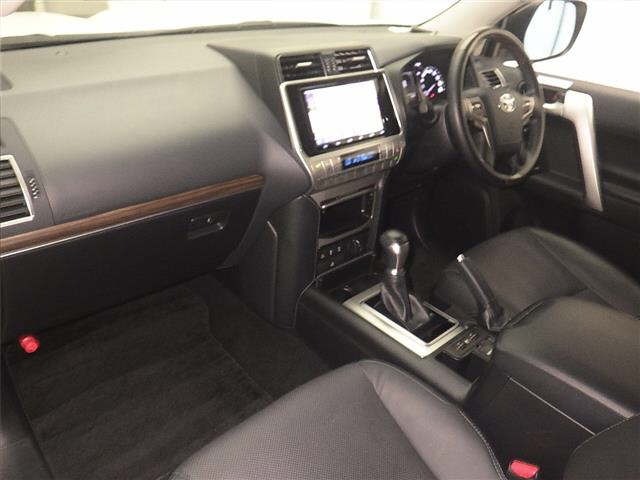 Toyota LAND CRUISER PRADO 2023 7844362-4