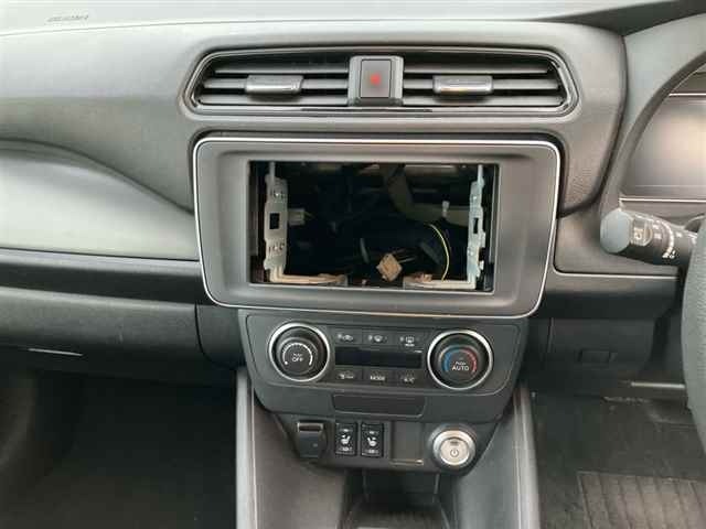 Nissan LEAF 2021 7841336-6