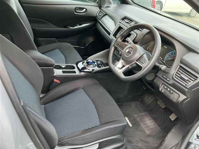 Nissan LEAF 2021 7841336-7