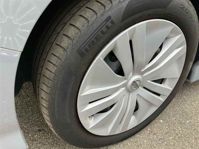 Nissan LEAF 2021 7841336-9