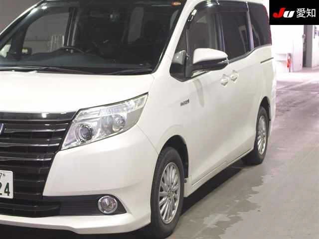 Toyota NOAH 2015 7831042-7