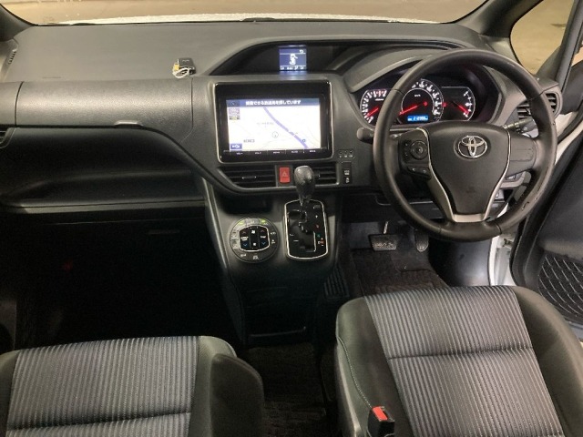 Toyota NOAH 2015 7831183-3