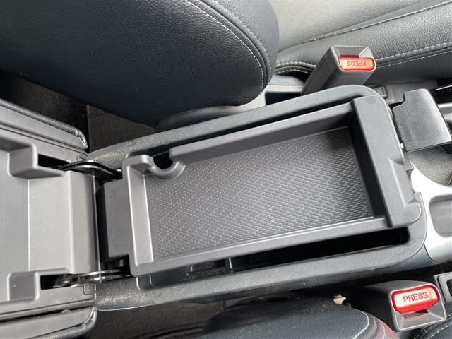Mitsubishi OUTLANDER 2011 7843083-11